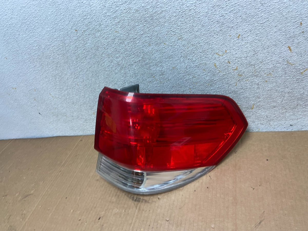2008 2009 2010 Honda Odyssey Right Passenger Side Tail Light AI8503 LK1