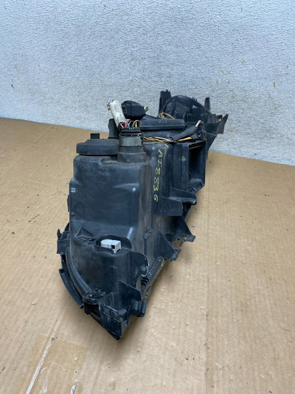 2005 to 2007 Volvo XC70 V70 Right Passenger RH Headlight AI8836 DW10