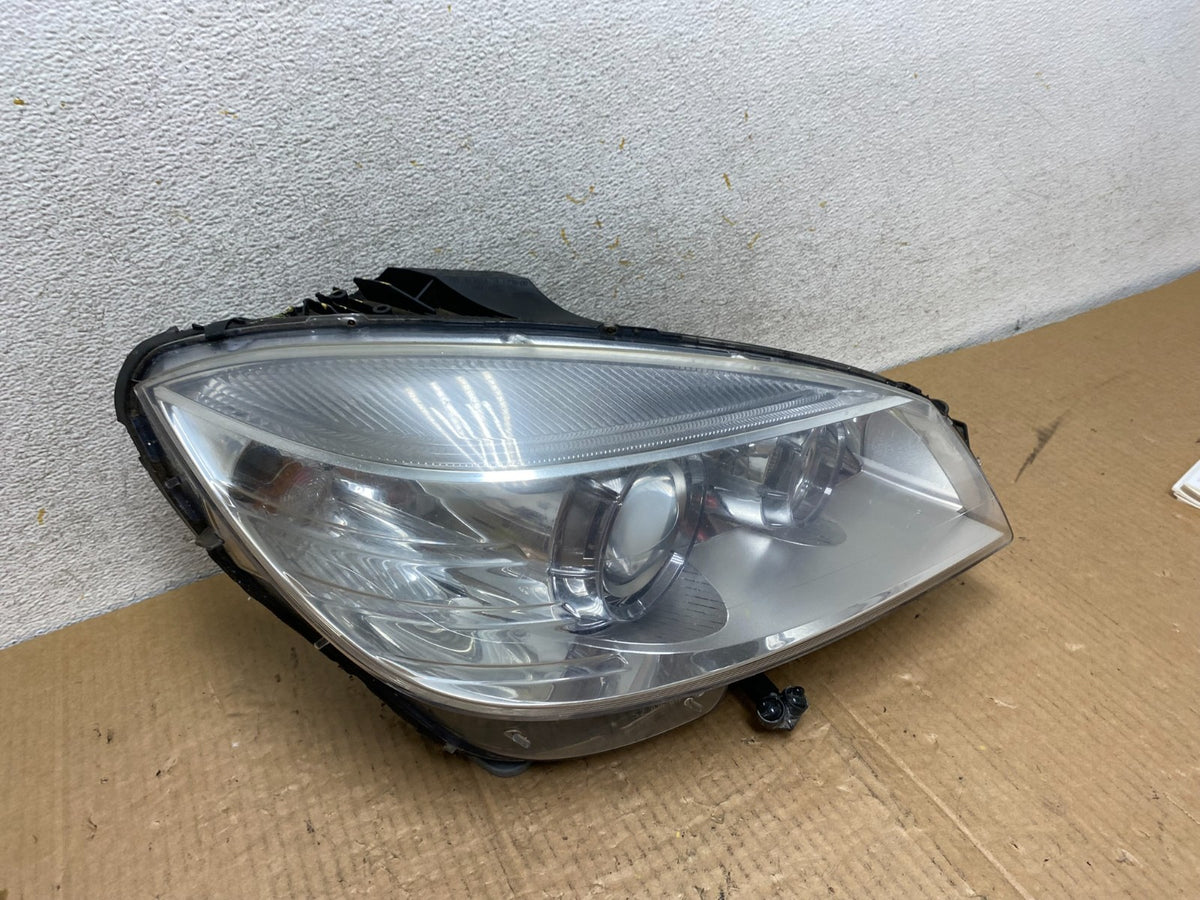 2008-2011 Mercedes C-Class C350 C300 Right Passenger Xenon Headlight AI6723 DW2
