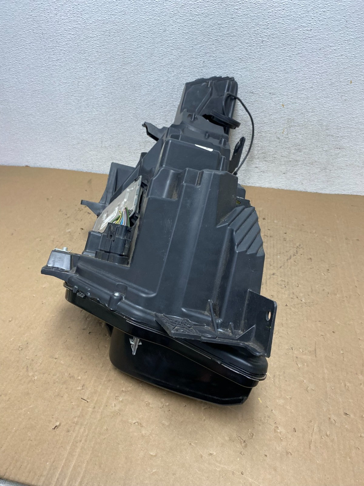 2020-2023 Ford Explorer Left Police Interceptor w/Module Headlight AD8825 DW8