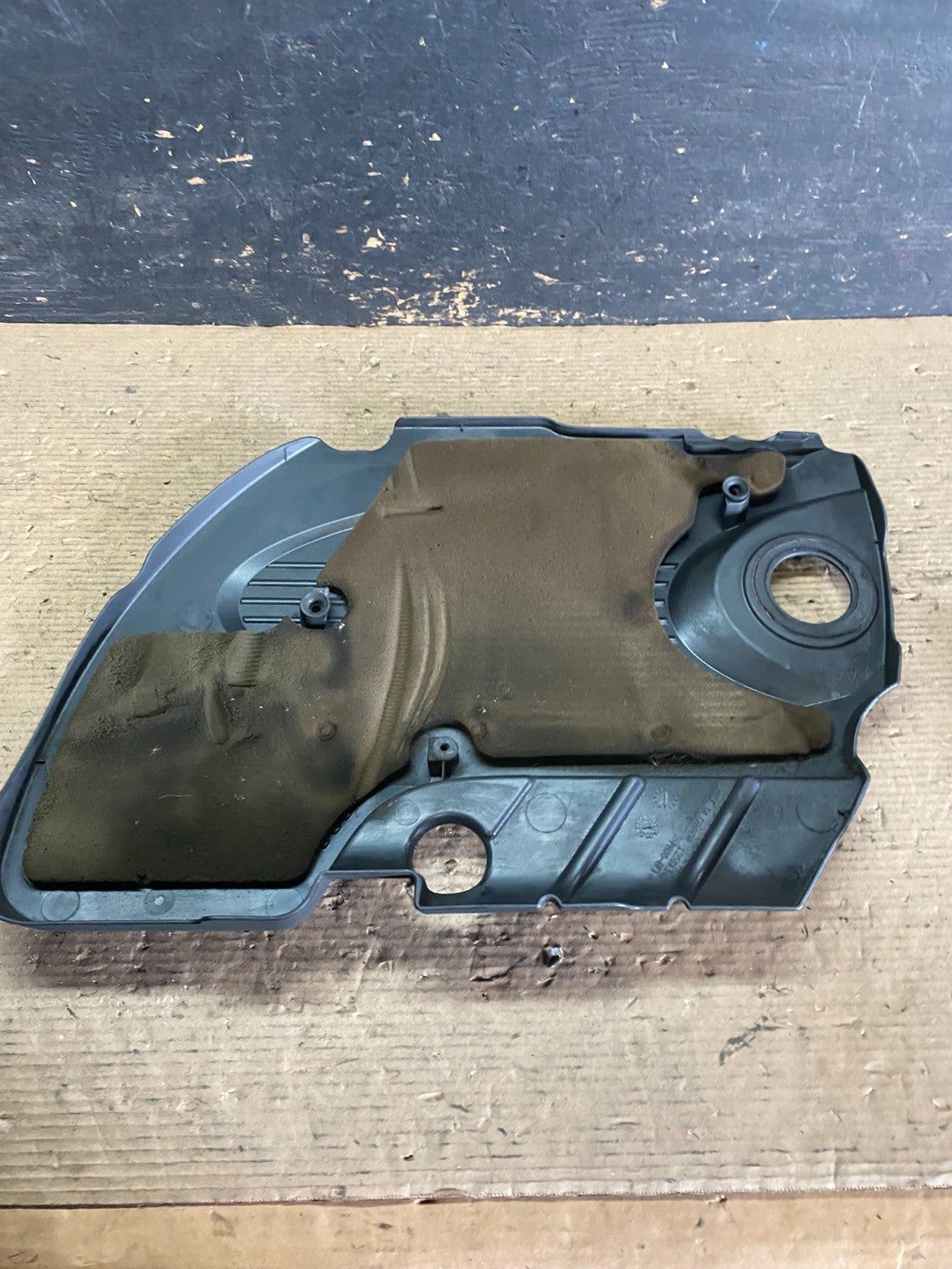 2006 2011 Chevrolet Impala V6 VVT Engine Cover Shield OEM s3640 DG5
