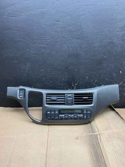 2005 to 2010 Honda Odyssey  Radio Climate Control Dash Trim Bezel X1670 DG0