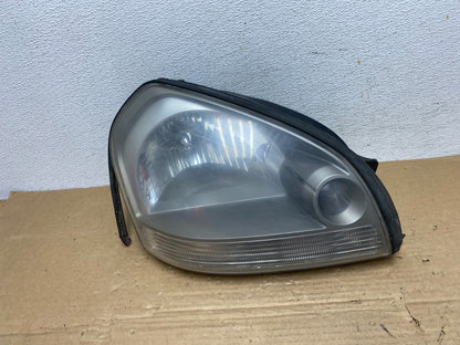 2005 to 2008 Hyundai Tucson Right Passenger Side Headlight AD3984 DW0