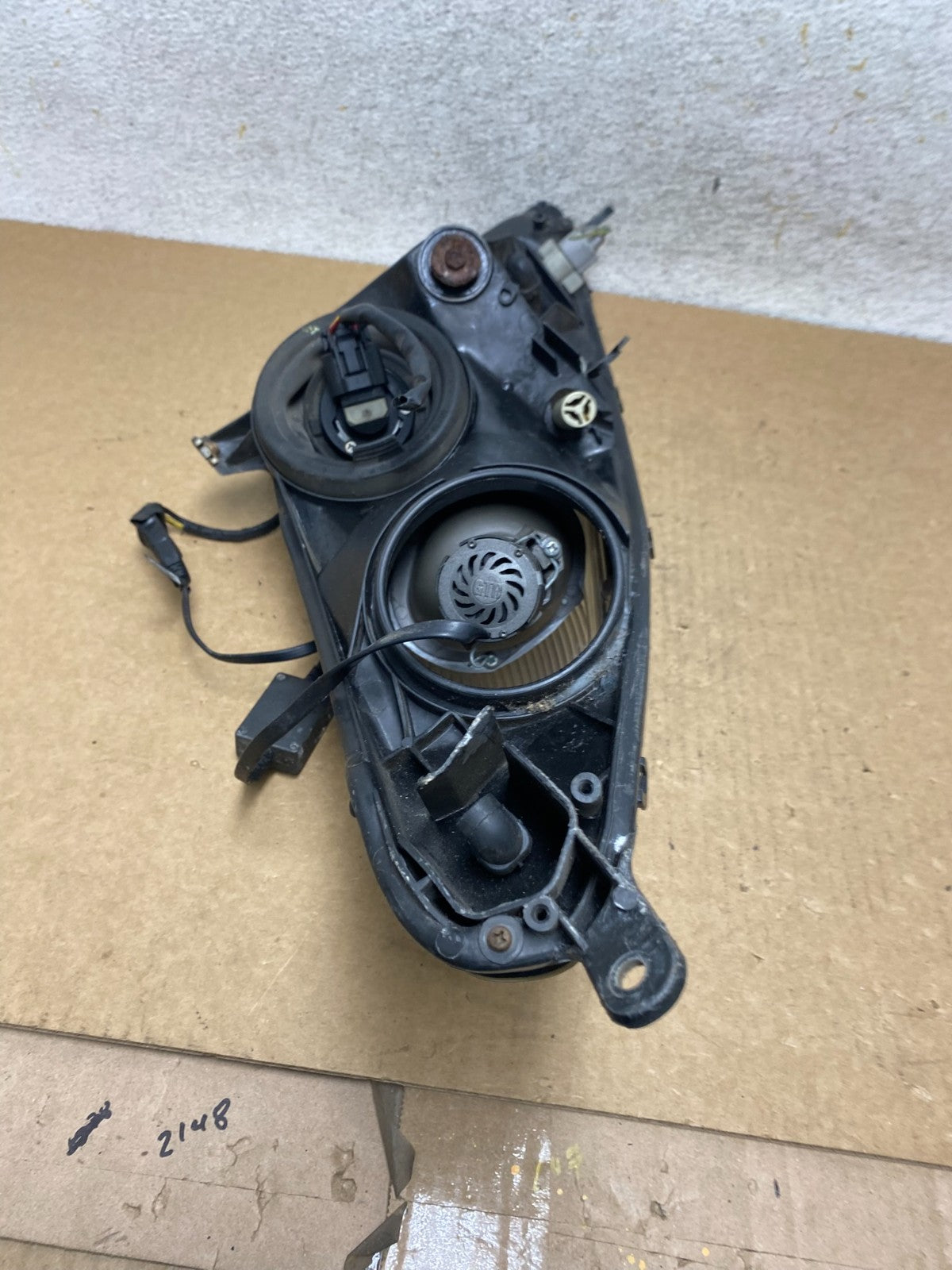 2000 to 2005 Toyota Celica Right Passenger RH Halogen Headlight AI3412 DW7