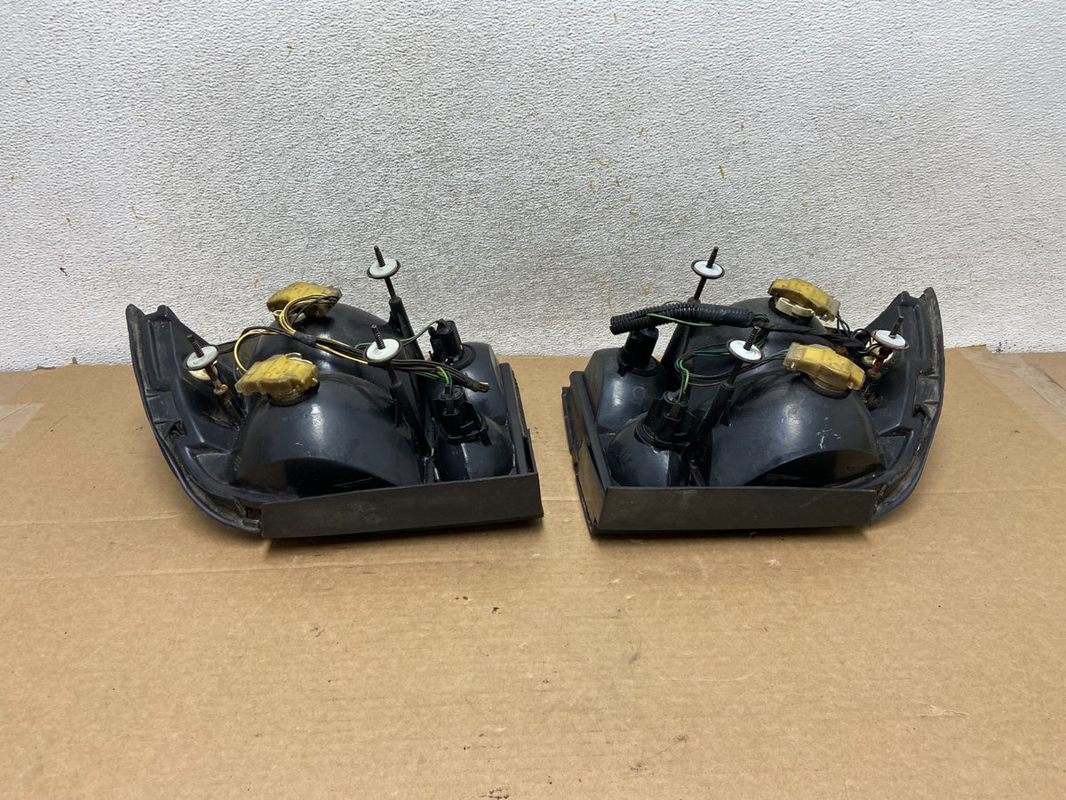 1989 to 1996 Chevrolet Beretta Left+Right Set Side Tail Light AH7766 DG5