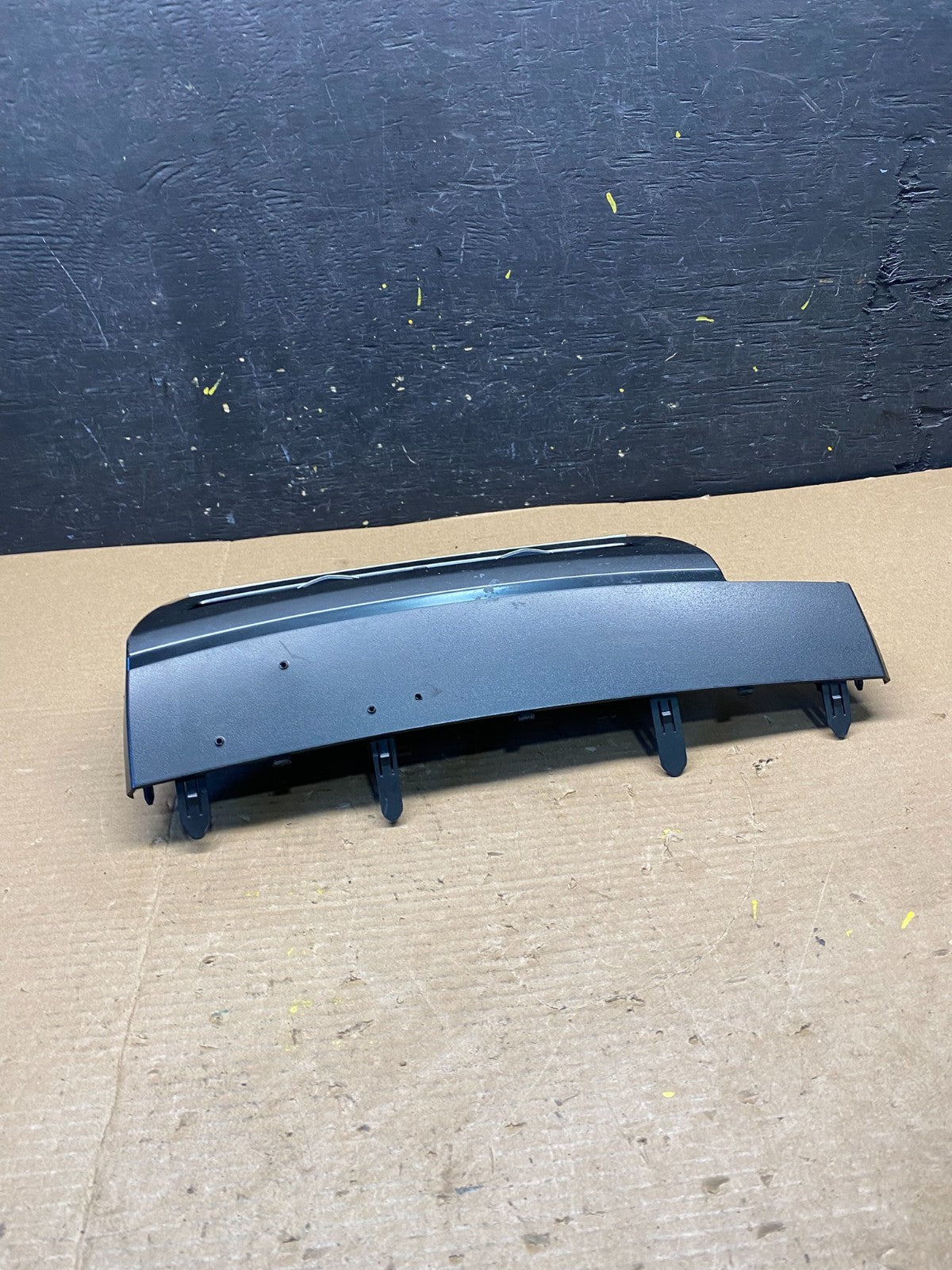 2012 to 2017 Toyota Prius V Center Dash A/C Air Vents With Trim Q9662 DG4