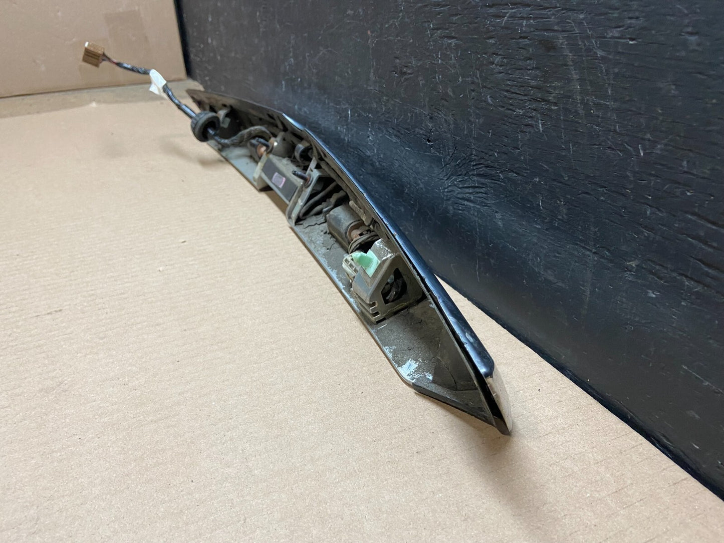 2010-2015 Cadillac SRX Rear Liftgate Tailgate Finish Molding W/ Camera E8442 DG16