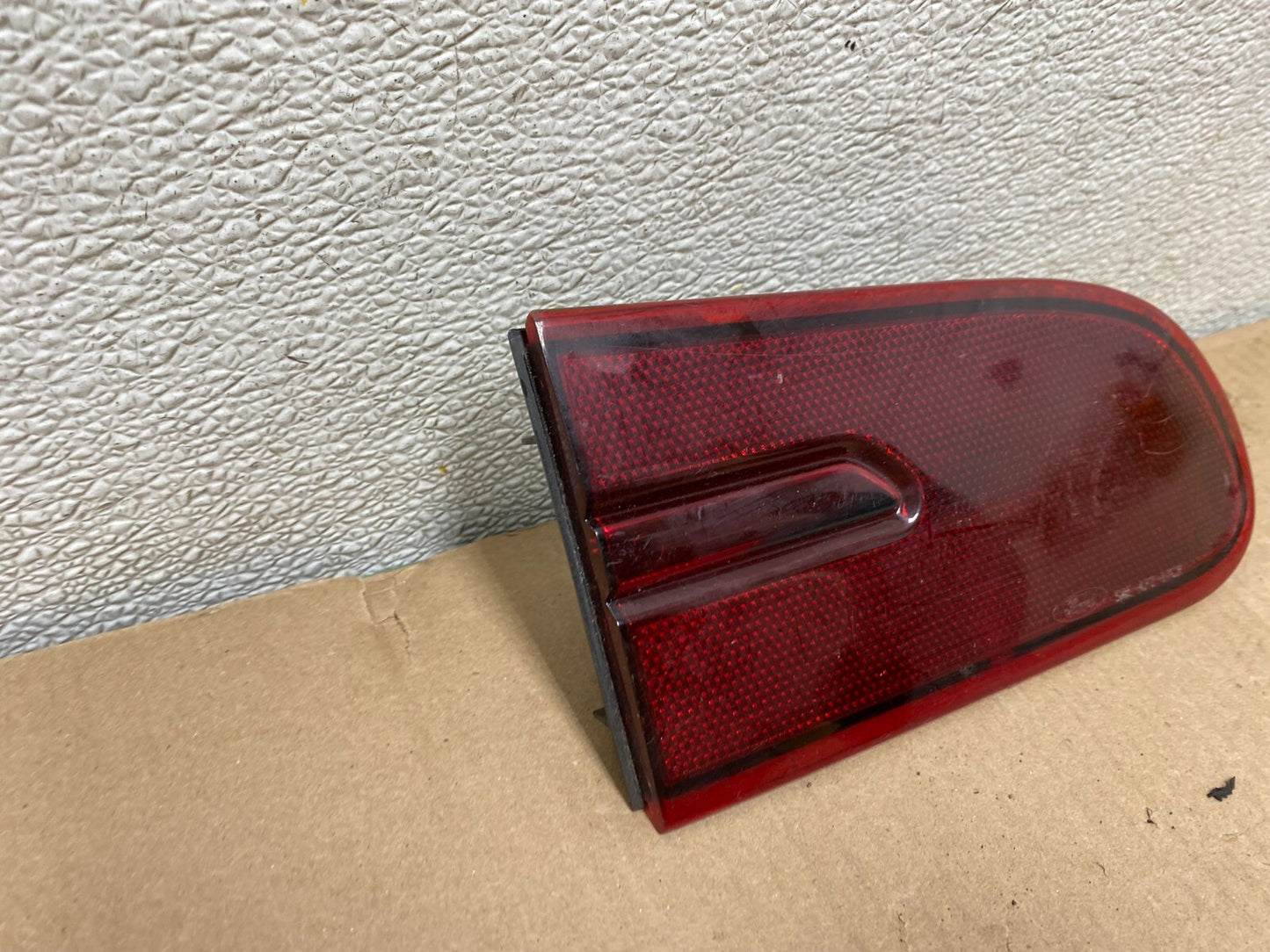 1987 1988 Mercury Cougar Right Passenger Tail Light Corner Reflector F59522