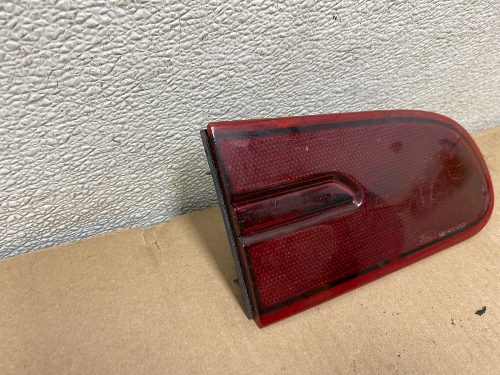 1987 1988 Mercury Cougar Right Passenger Tail Light Corner Reflector F59522