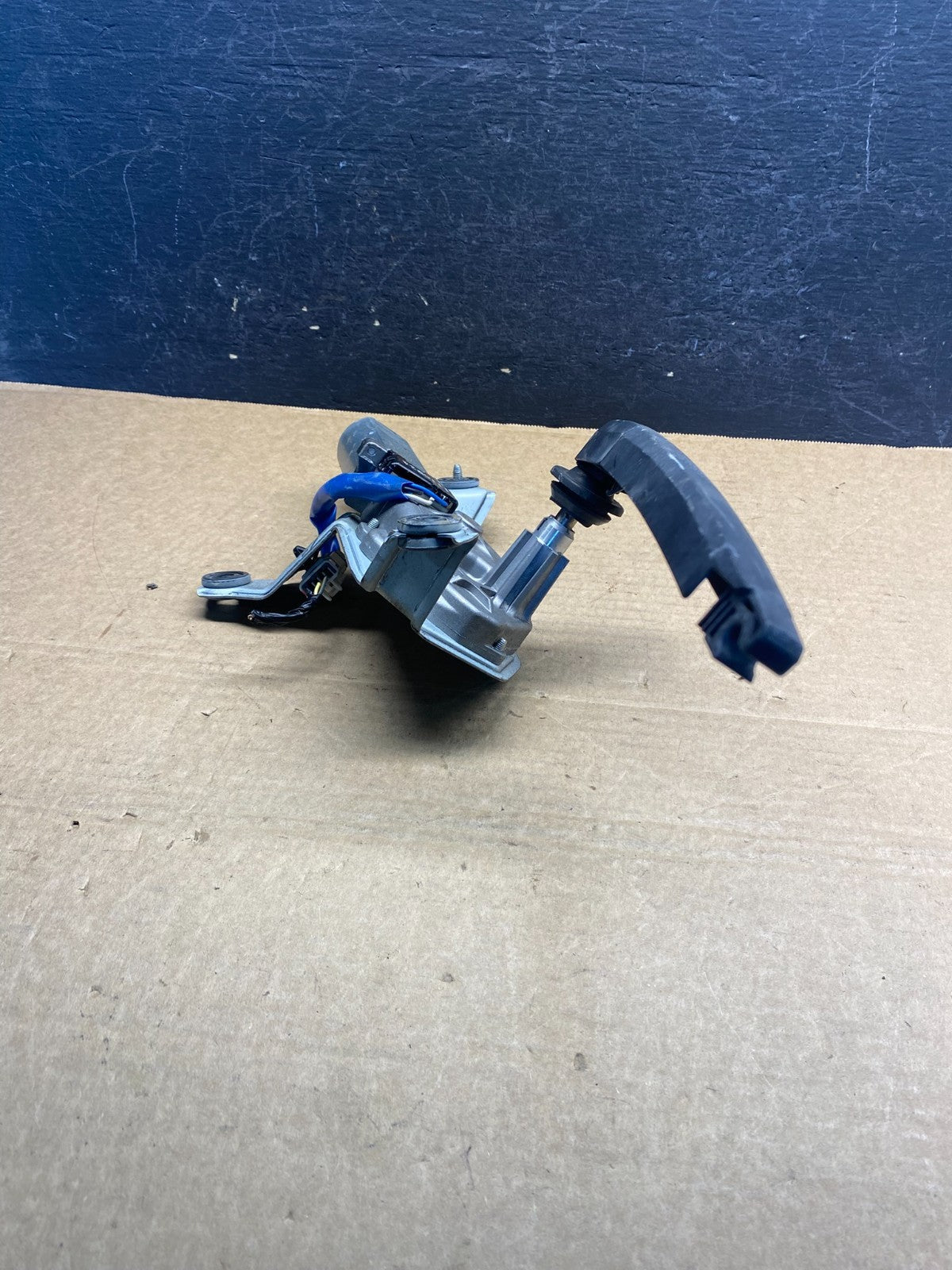 2011 - 2013 Kia Sorento Rear Glass Windshield Wiper Motor af7649 DG2