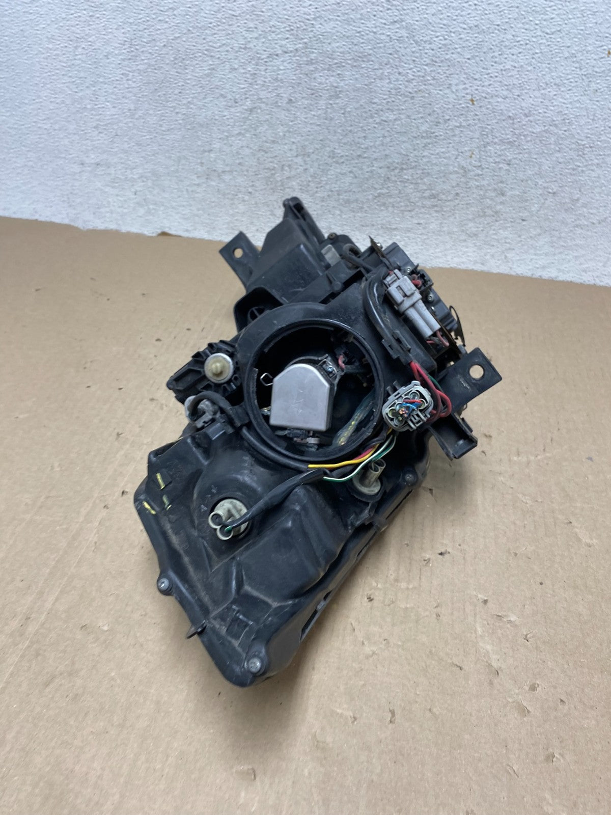 2003 to 2007 Nissan Murano Headlight Xenon HID Left Driver LH AG6901 DW9
