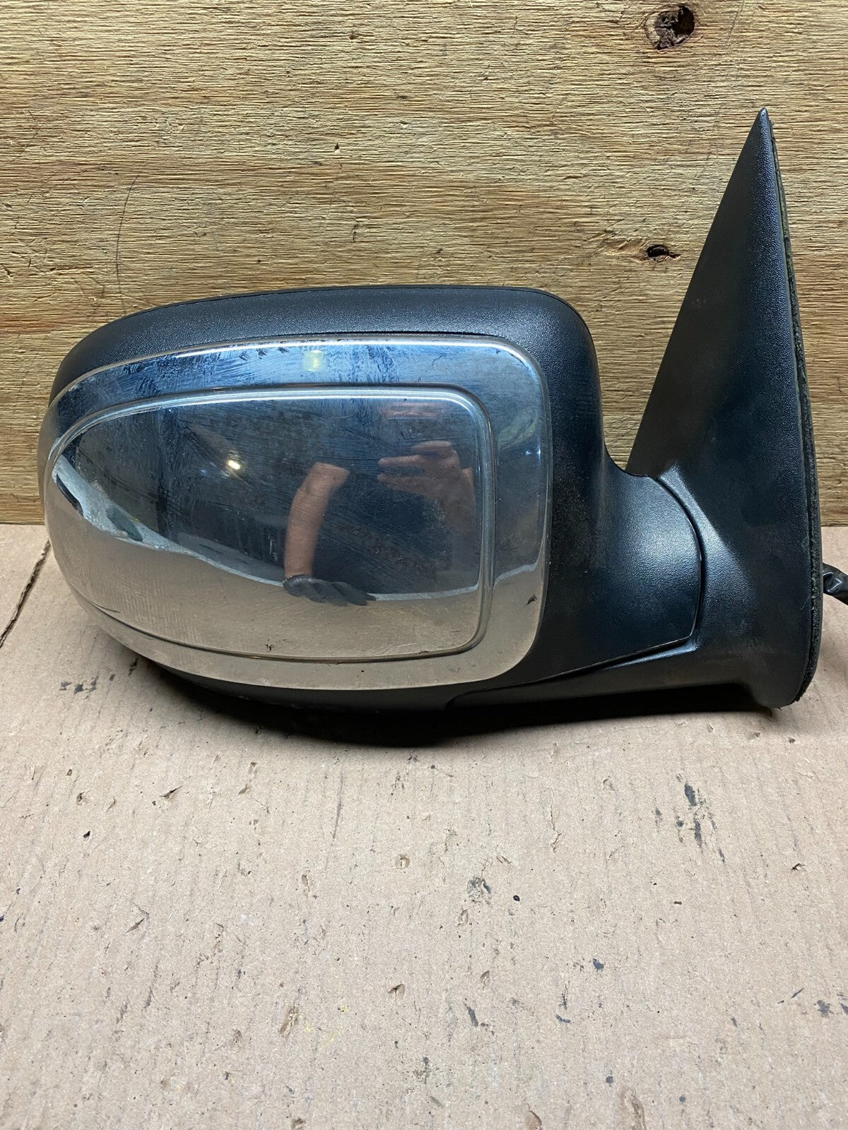 2003 to 2006 Gmc Yukon Right Passenger RH  View Door Mirror A3826 PS0