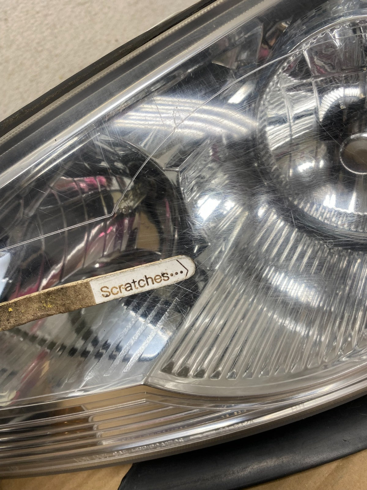 2008 to 2012 Chevrolet Malibu Left+Right Side Set Headlights AG8837 DW4