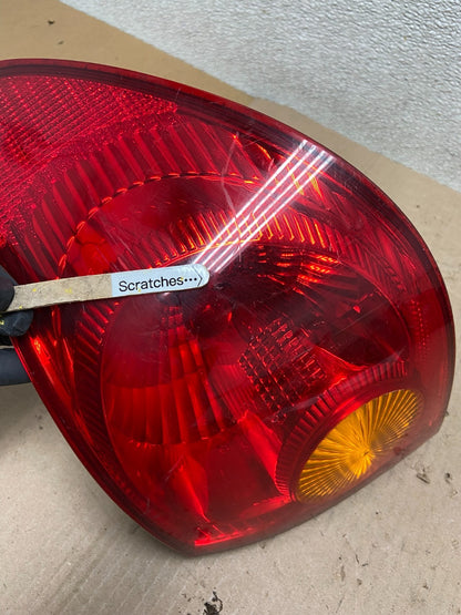 2003 to 2005 Toyota Corolla Right Passenger RH Side Tail Light Oem AA0411 DW3