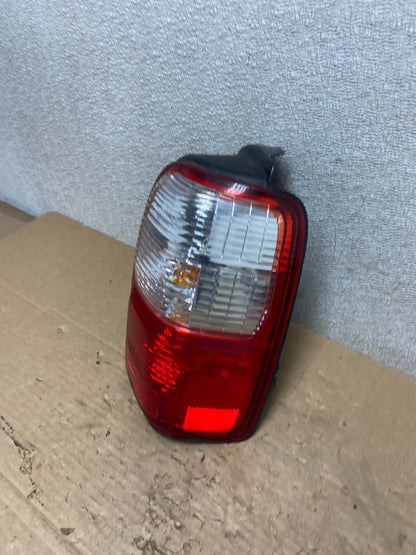 2001 to 2002 Toyota 4Runner Right Passenger RH Side Tail Light AB4820 DW1
