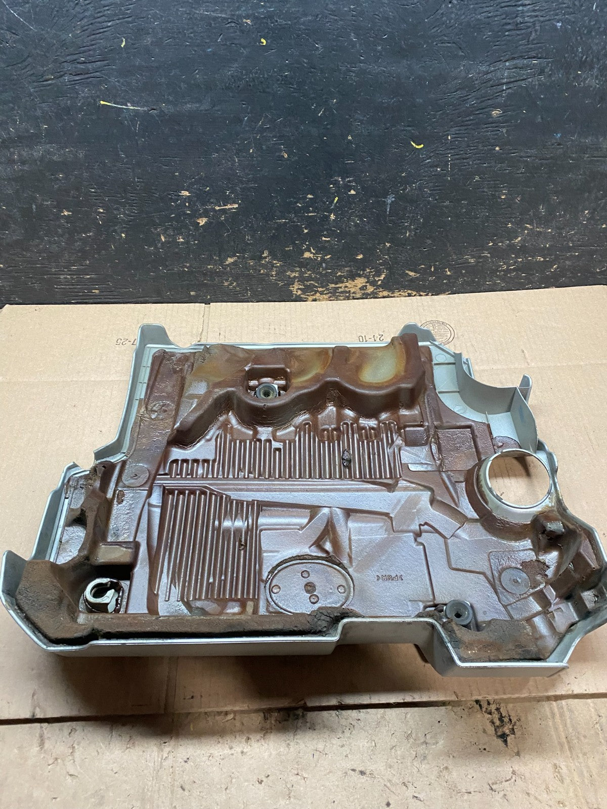 2008 to 2010 Toyota Highlander Top Engine Cover Lid OEM W2466 DG5