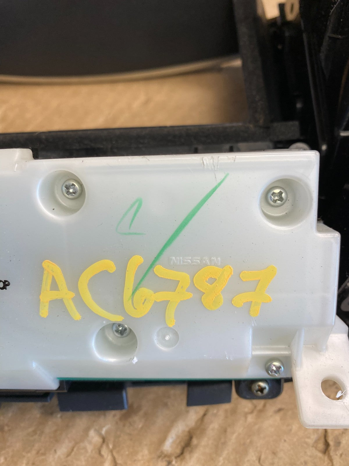 2008 to 2012 Infiniti G35 G37 Radio Player Climate Control Panel Bezel AC6787 DG6