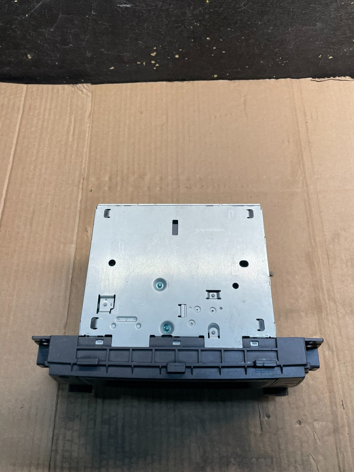 2009 2010 2011 Cadillac DTS Navigation Radio Assembly 25993432 x4303 DG6