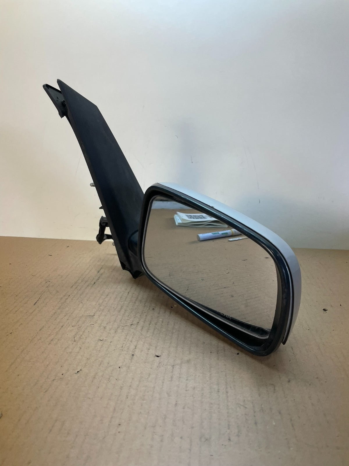 2004 to 2009 Toyota Prius Right Passenger RH Side View Door Mirror AI4153 DG2