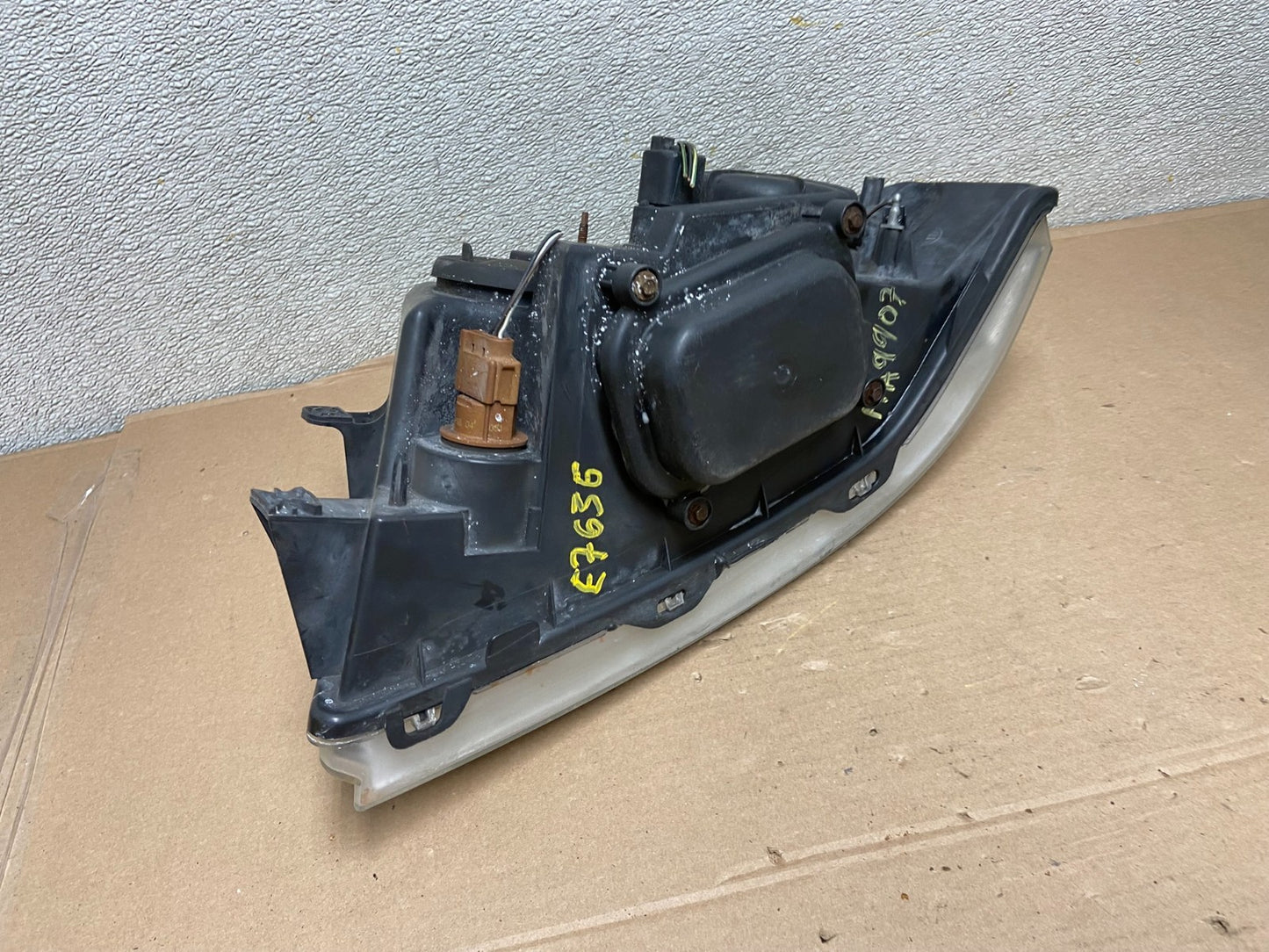 Xenon 2003-2006 Lincoln Navigator Right Passenger Side Headlight OEM AA9907 DW7