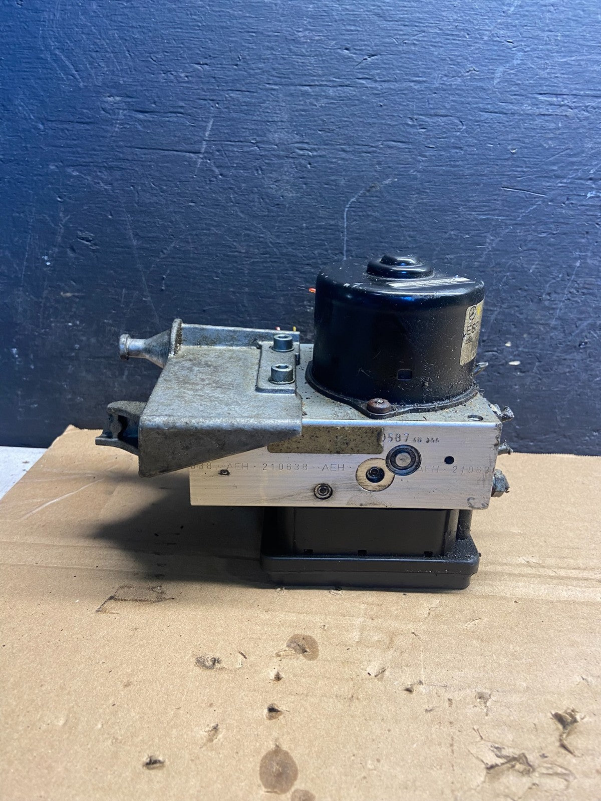 2002-2005 Mercedes W203 C230 CLK500 ABS Anti Lock Brake Pump Module ae2454 DG3