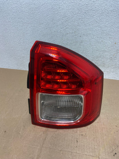 2011 2012 2013 Jeep Compass Right Passenger Rh Side Tail Light AE6779 LK0