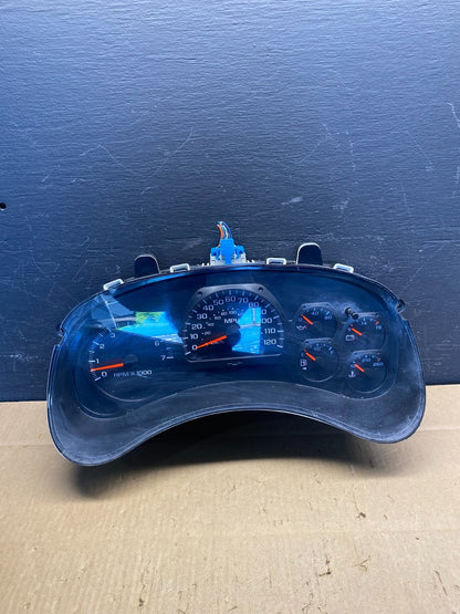 2002 to 2004 GMC Envoy Speedometer Cluster Gauge AD1610 DG0