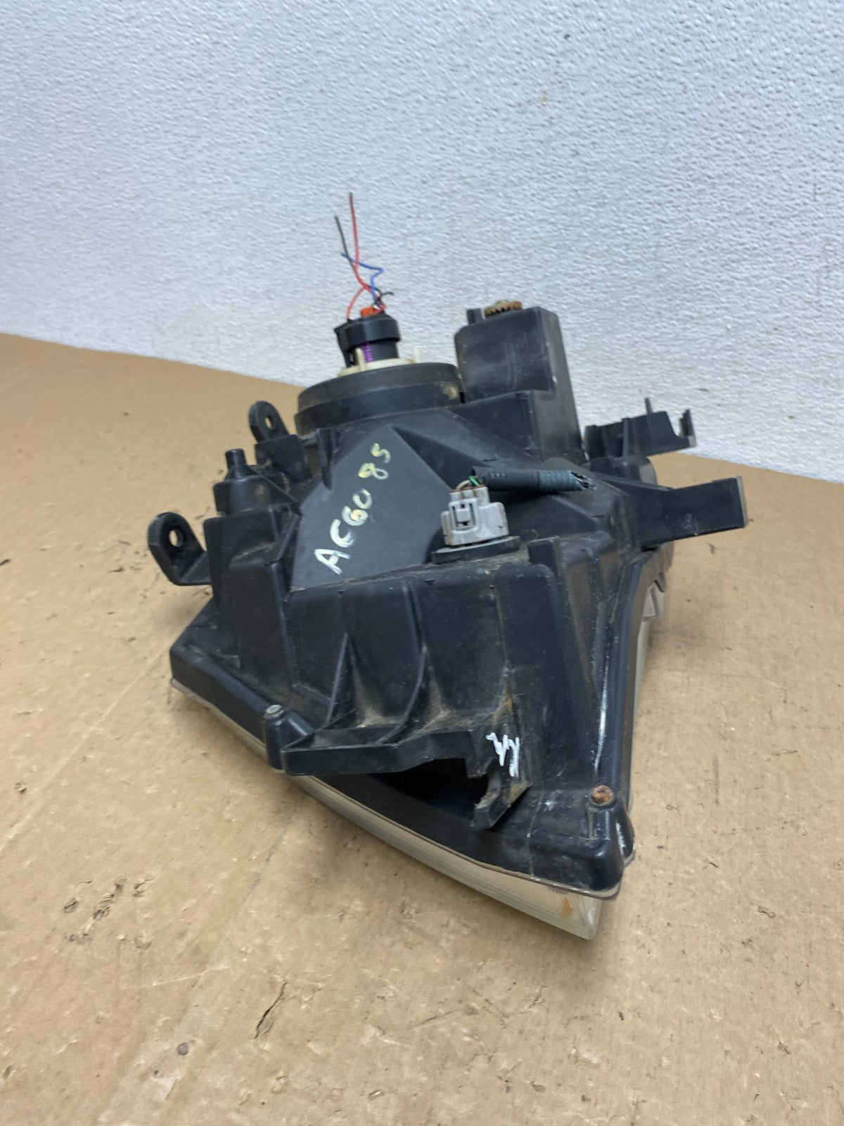 2005-2015 Nissan Xterra Right Passenger RH Headlight AC6085 DW8