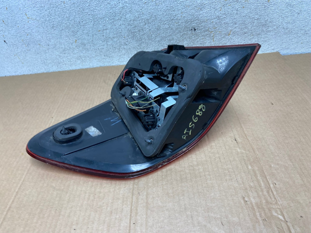 2009 to 2011 Mercedes ML350 ML-Class Right Passenger RH Tail Light AI5688 LK5