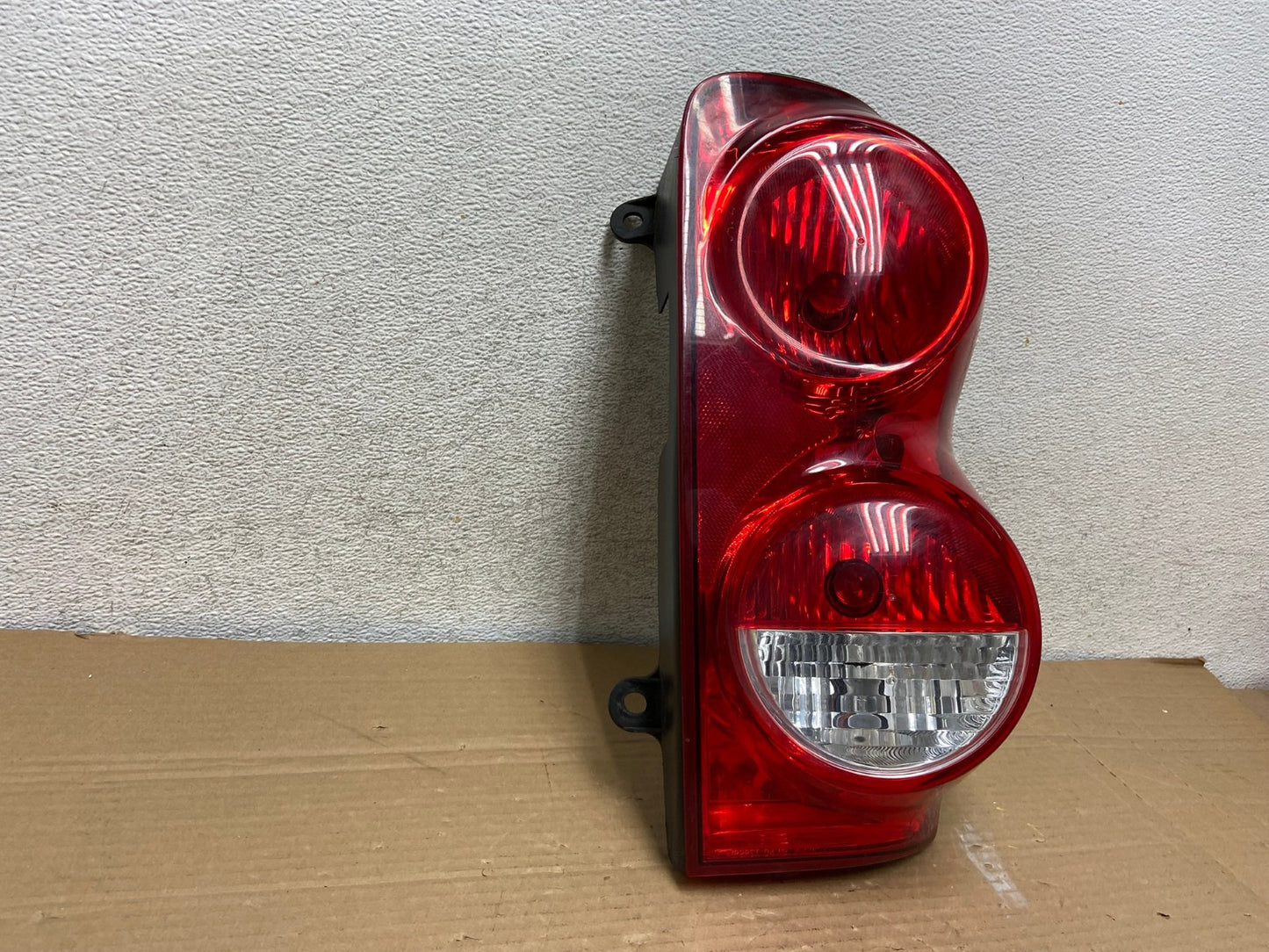 2004-2009 Dodge Durango Tail Light Right Passenger RH Side AG8997 LK1