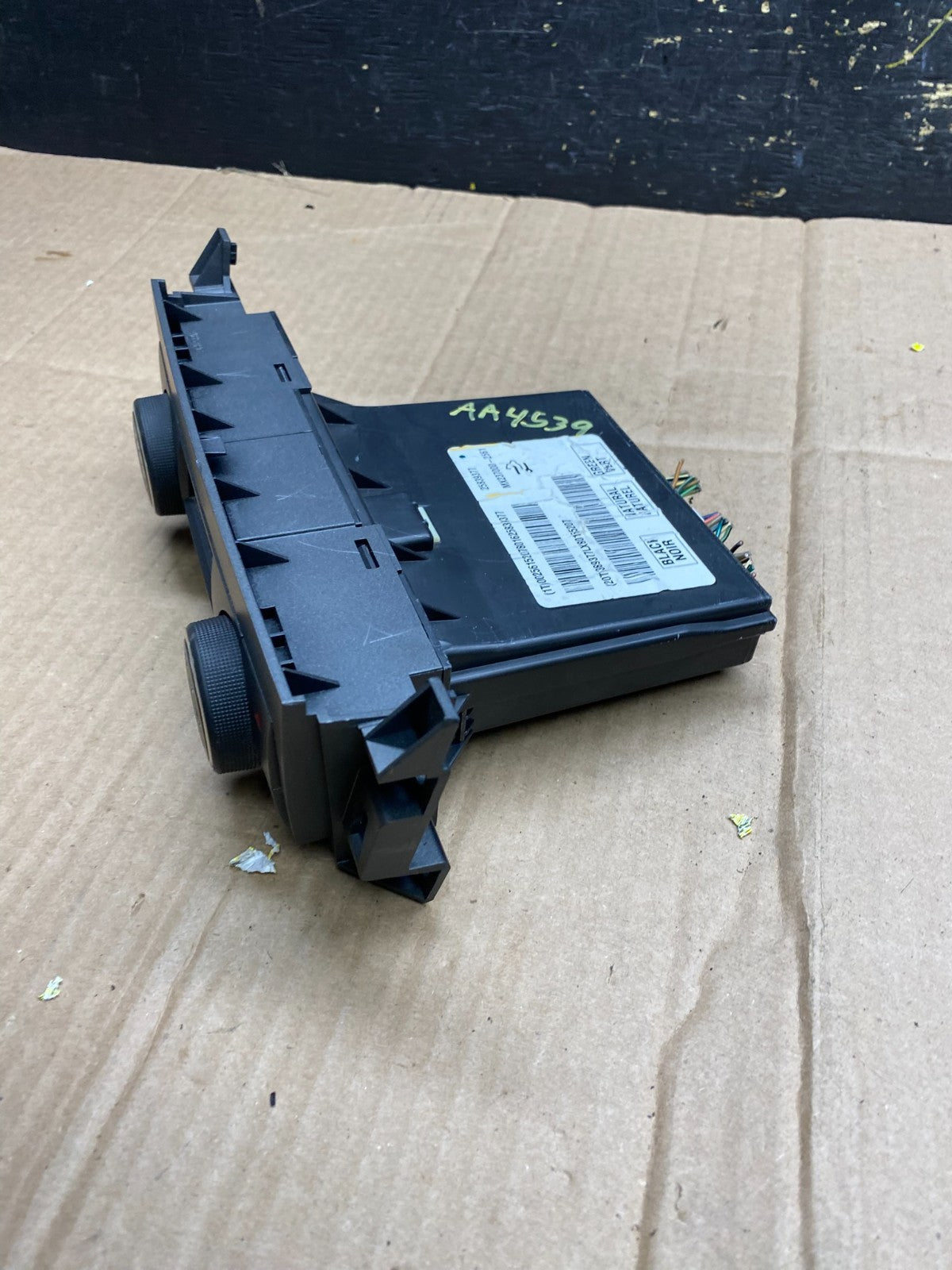 2006 to 2011 Cadillac DTS AC Heater Climate Control Panel AA4539 DG2