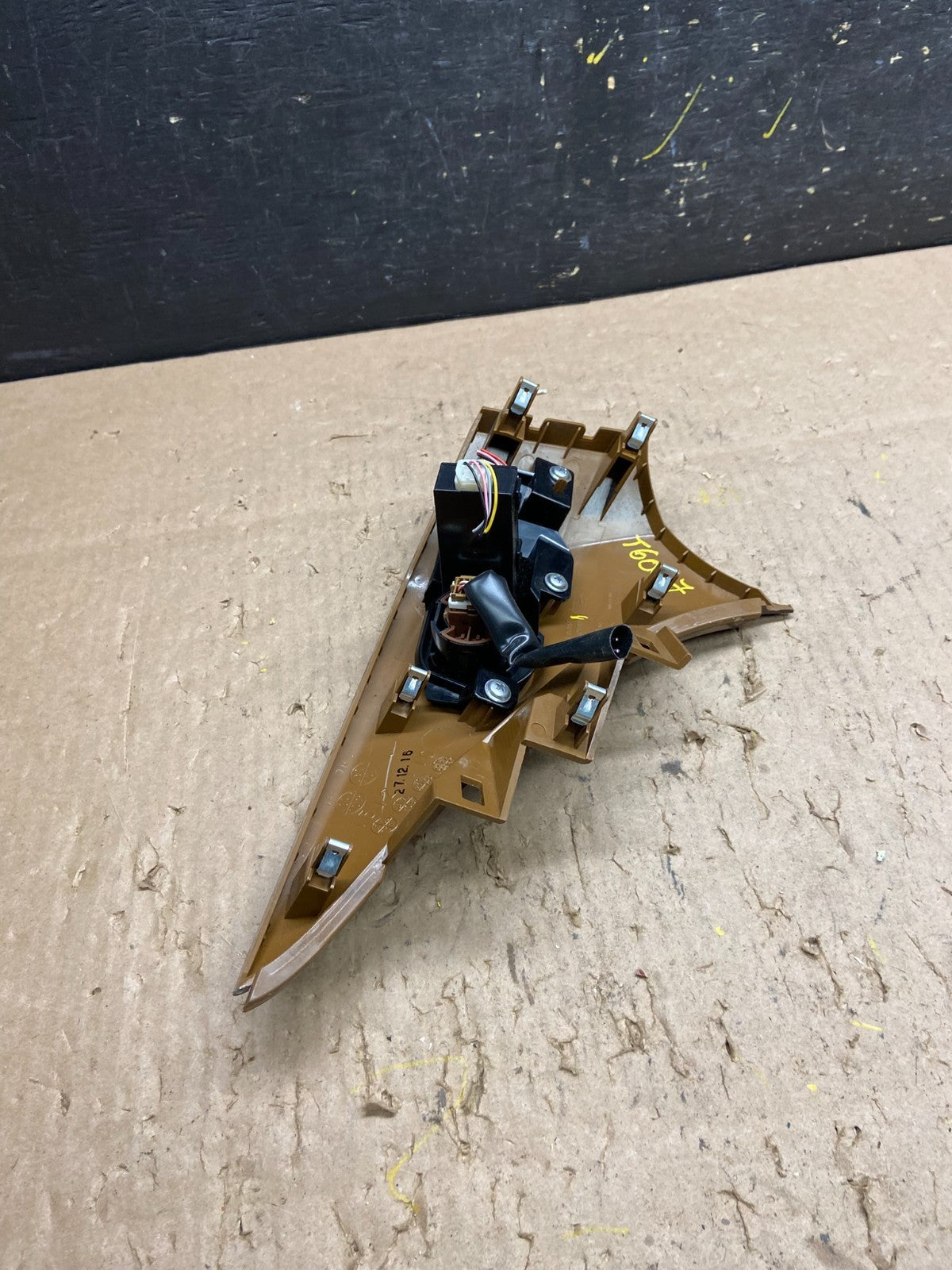 2011 to 2017 Nissan Quest Ignition Switch Bezel Woodgrain Hazard Switch T6007 DG3
