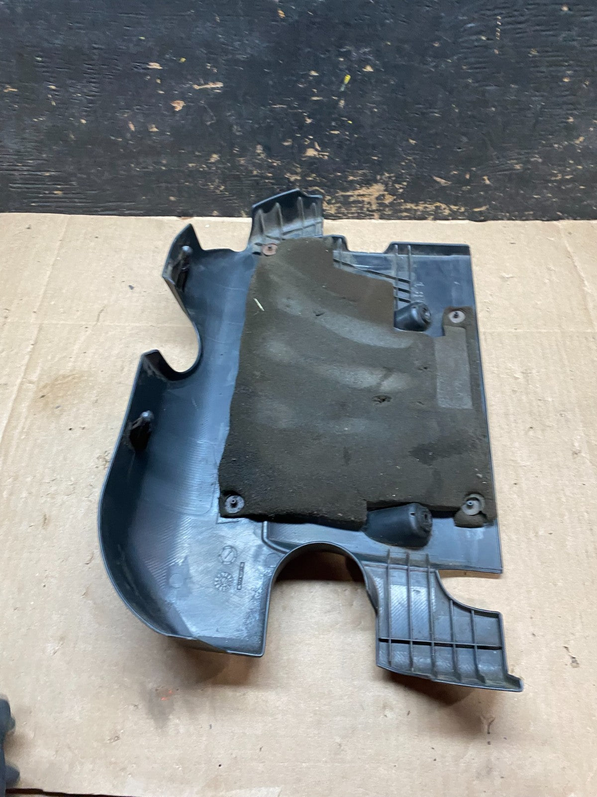 2007 to 2012 Nissan Versa Engine Motor Cover U6302 DG7