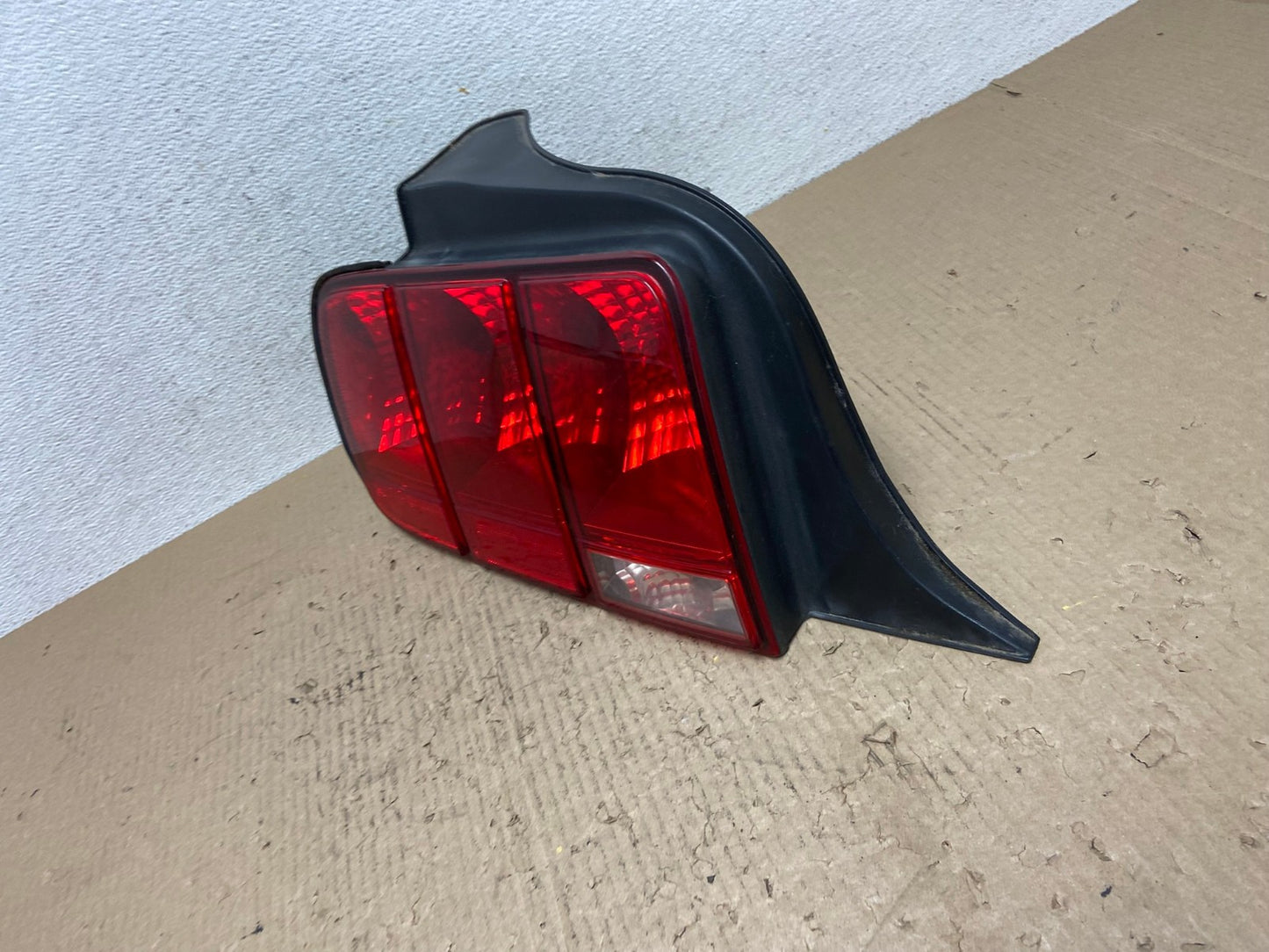 2005 - 2009 Ford Mustang Left Driver Lh Side Tail Light AF2901 LK1