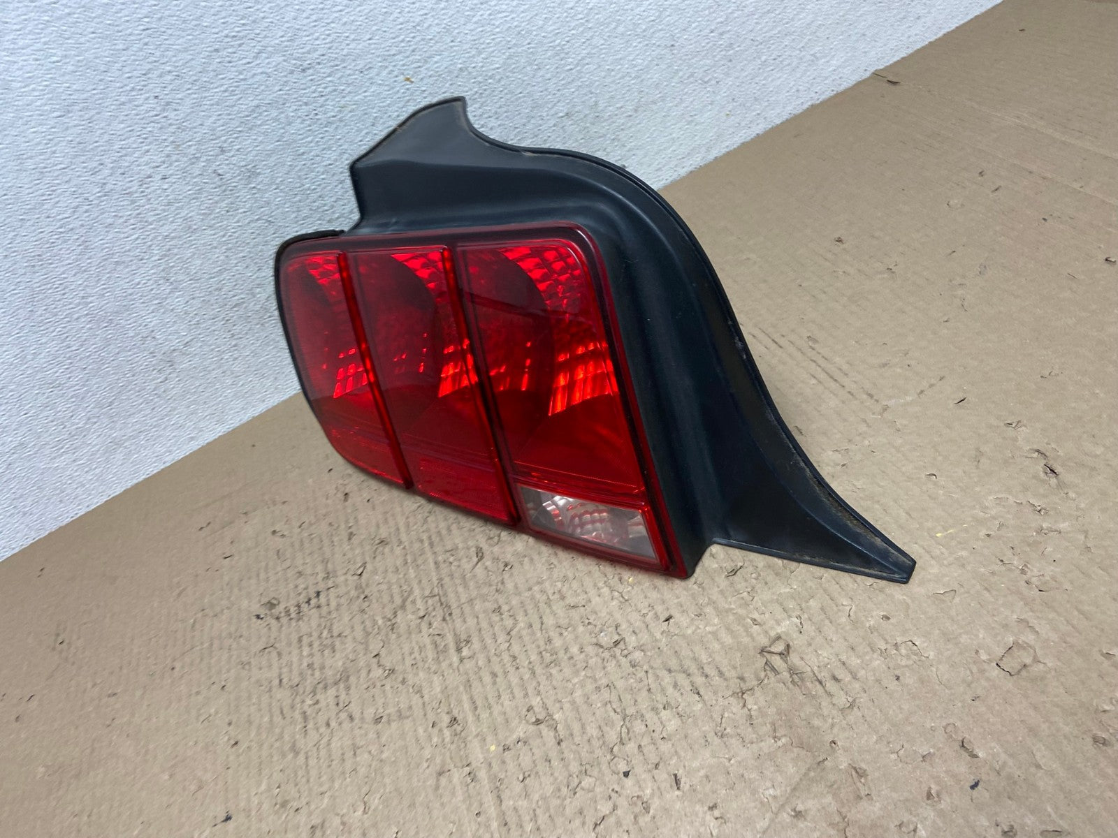 2005 - 2009 Ford Mustang Left Driver Lh Side Tail Light AF2901 LK1