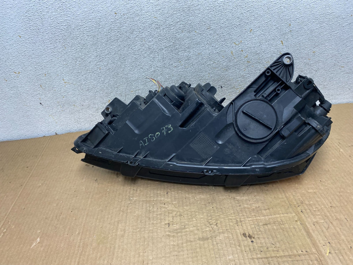 2012-2015 Volkswagen Passat Right Passenger RH Halogen Headlight AI8073 DW7