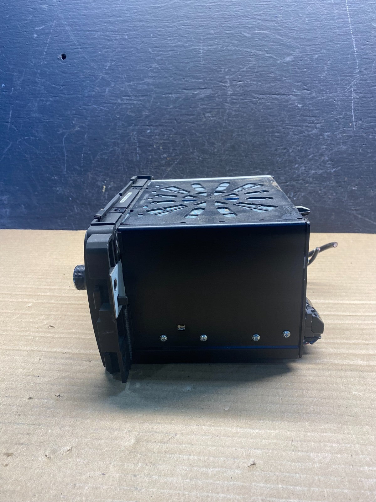 2013 to 2017 Chevrolet Traverse Am Fm Cd Player Radio Screen Display AF3849 DW1