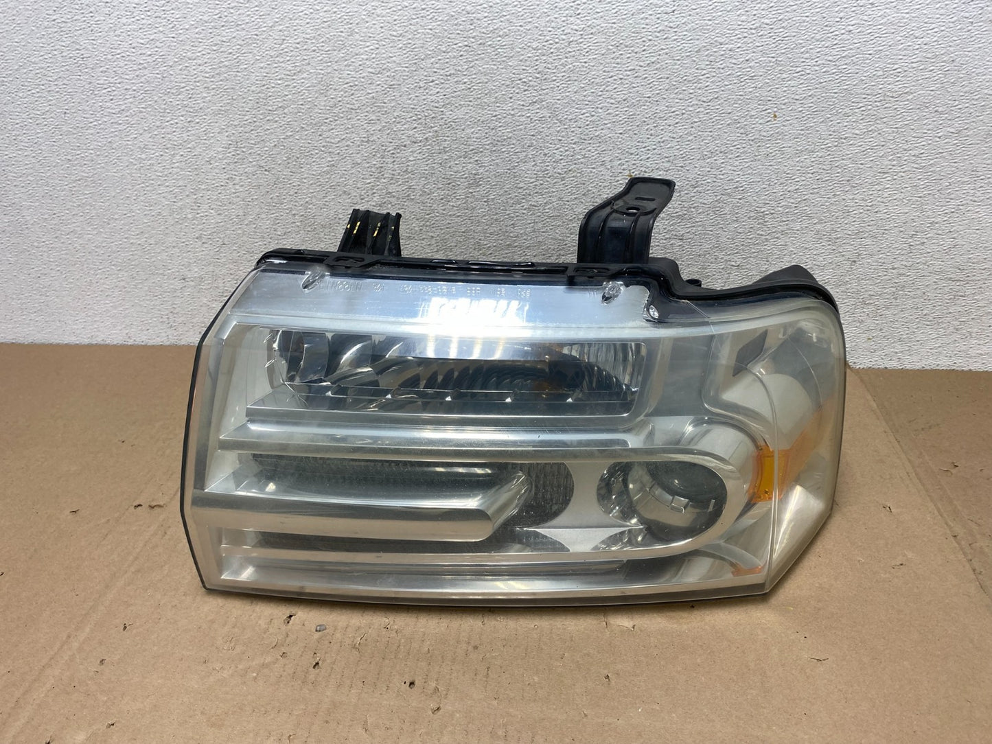 2007-2014 Lincoln Navigator Left Driver Lh Xenon HID Headlight AG6685 DW0