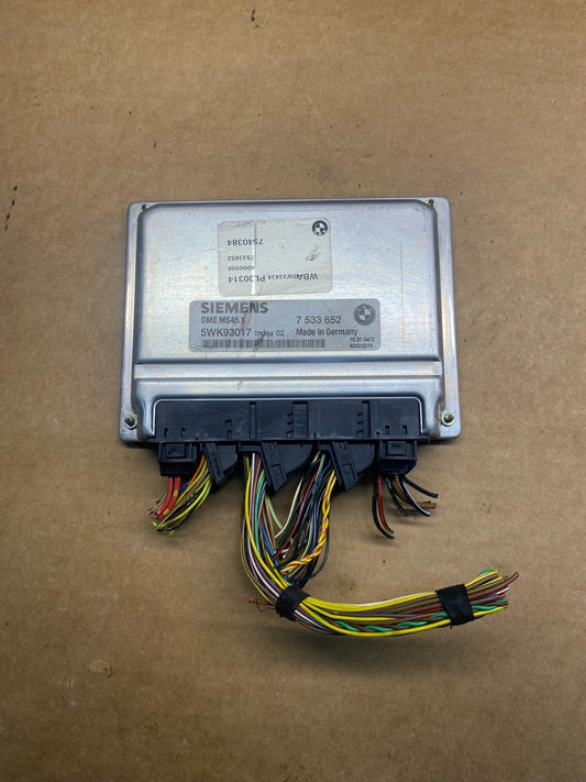 2004 2005 Bmw 530i Ecm Ecu Engine Computer Module AD7455 DG0