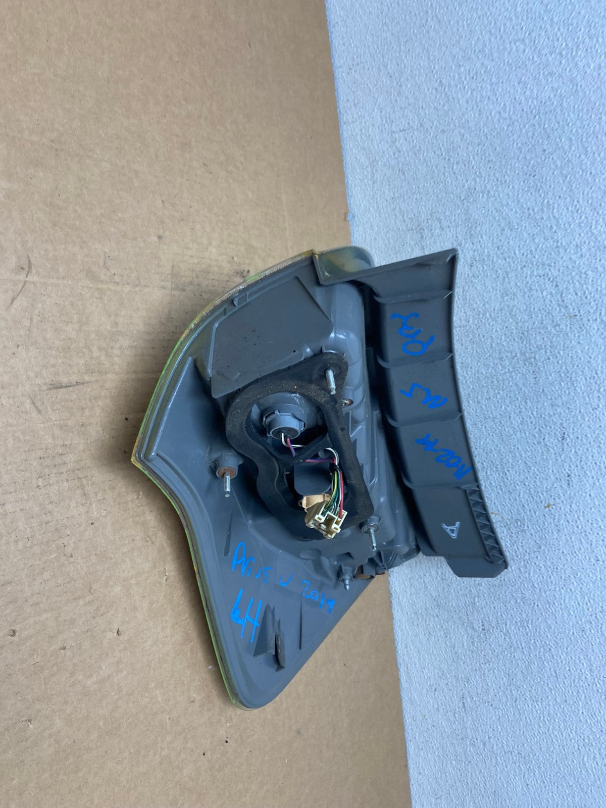 2012 2013 2014 Toyota Prius V LED Left Driver LH Tail Light AD5482 LK5