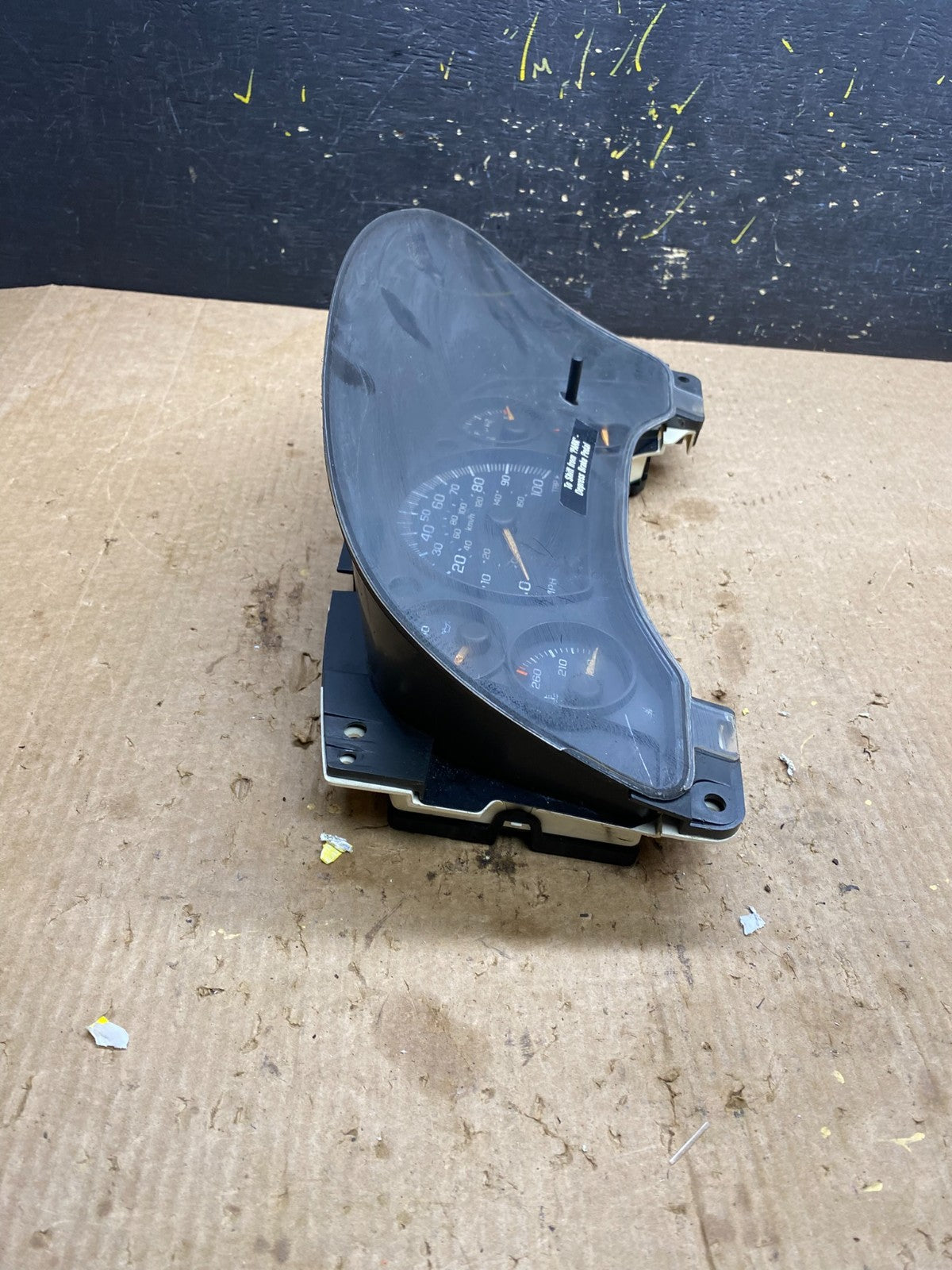 2004 to 2007 Chevrolet Express Speedometer Cluster Gauge OEM Z7105 DG2