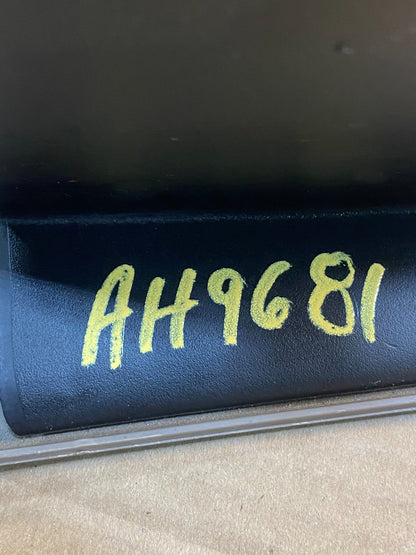 2003 to 2005 Ford Explorer Glove Box Compartment ah9681 DG7