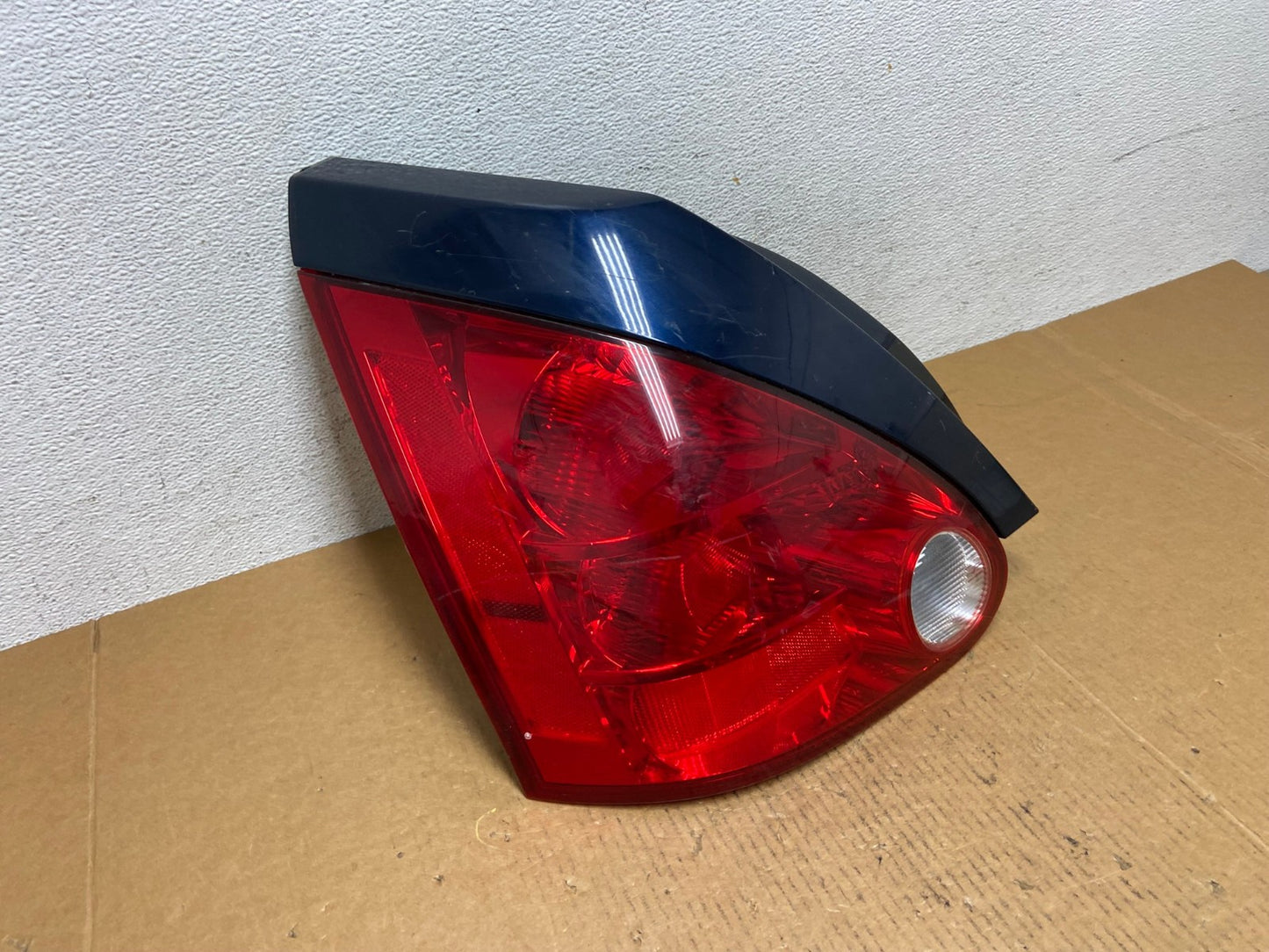 2004 2005 2006 2007 2008 Nissan Maxima Left Driver Lh Tail Light AD9359 LK2
