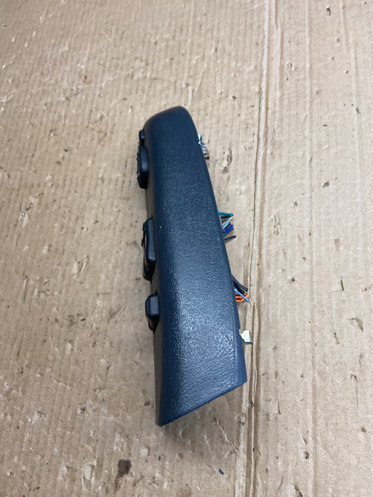1999 to 2002 Chevrolet Silverado Master Power Window Switch AE4018 DG1