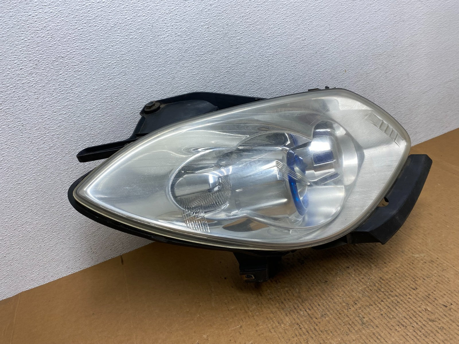 2008-2012 Buick Enclave Right Passenger Headlight Xenon Hid Two Ballast AE12442