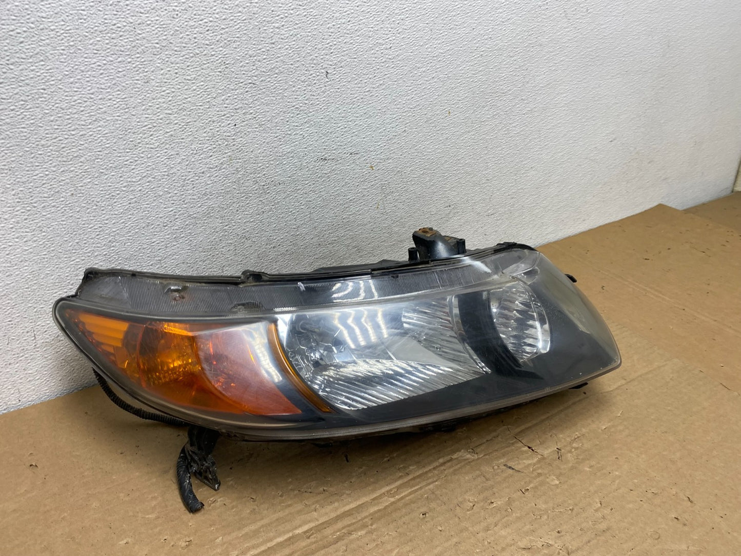 2006 - 2008 Honda Civic Coupe Headlight Halogen Right Passenger Rh AD4051 DW2