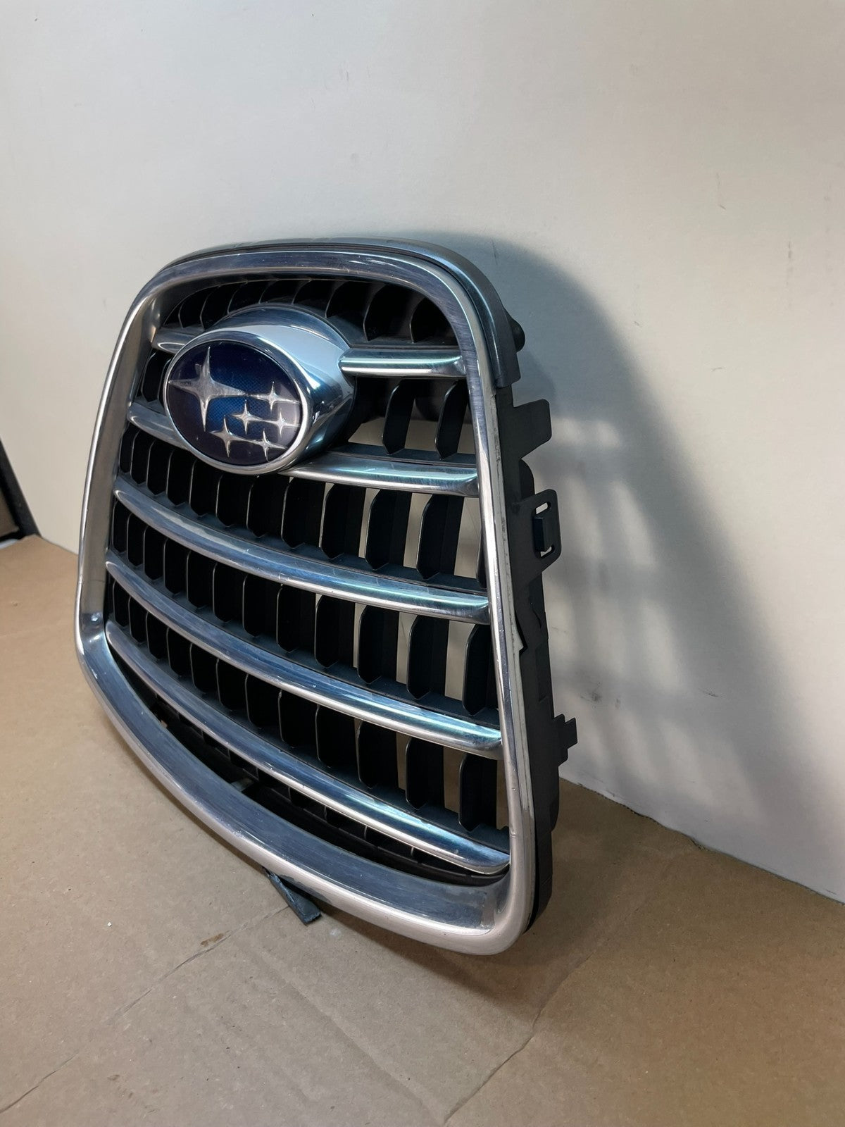 2006 - 2007 Subaru Tribeca Front Upper Grill Grille AI0387 DG1