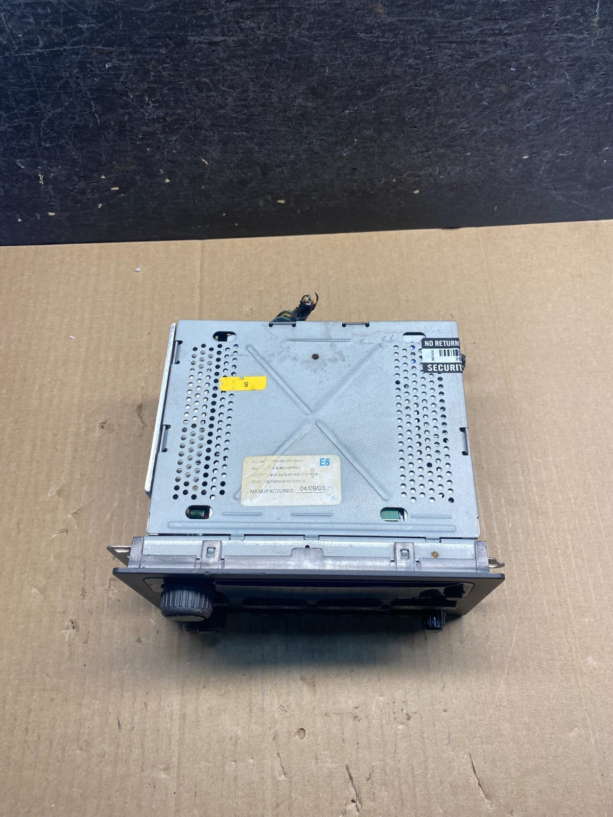 2002 2003 Chevrolet Envoy Trailblazer FM Radio Stereo CD Player AH1747 DG3