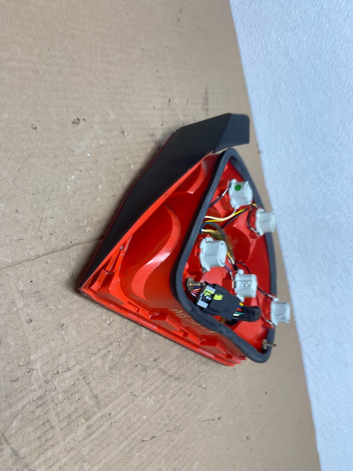 1998-2002 Maserati 3200 4200 GT Left Driver LH Tail Light ab8323 DG4