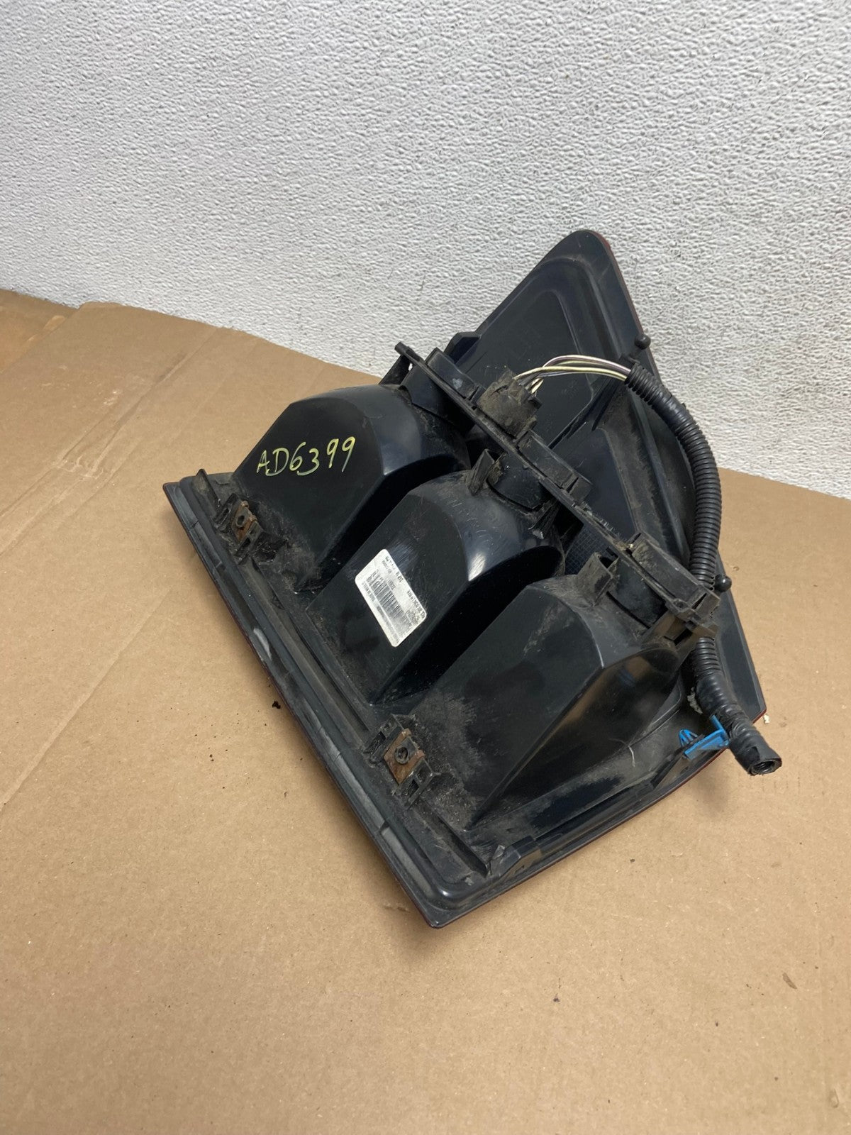 2005 to 2006 Jeep Grand Cherokee Left Driver Side Lh Tail Light AD6399 LK4
